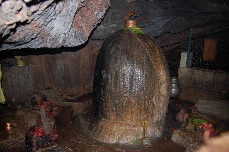 The Shiva lingam inside Gupteswar cave